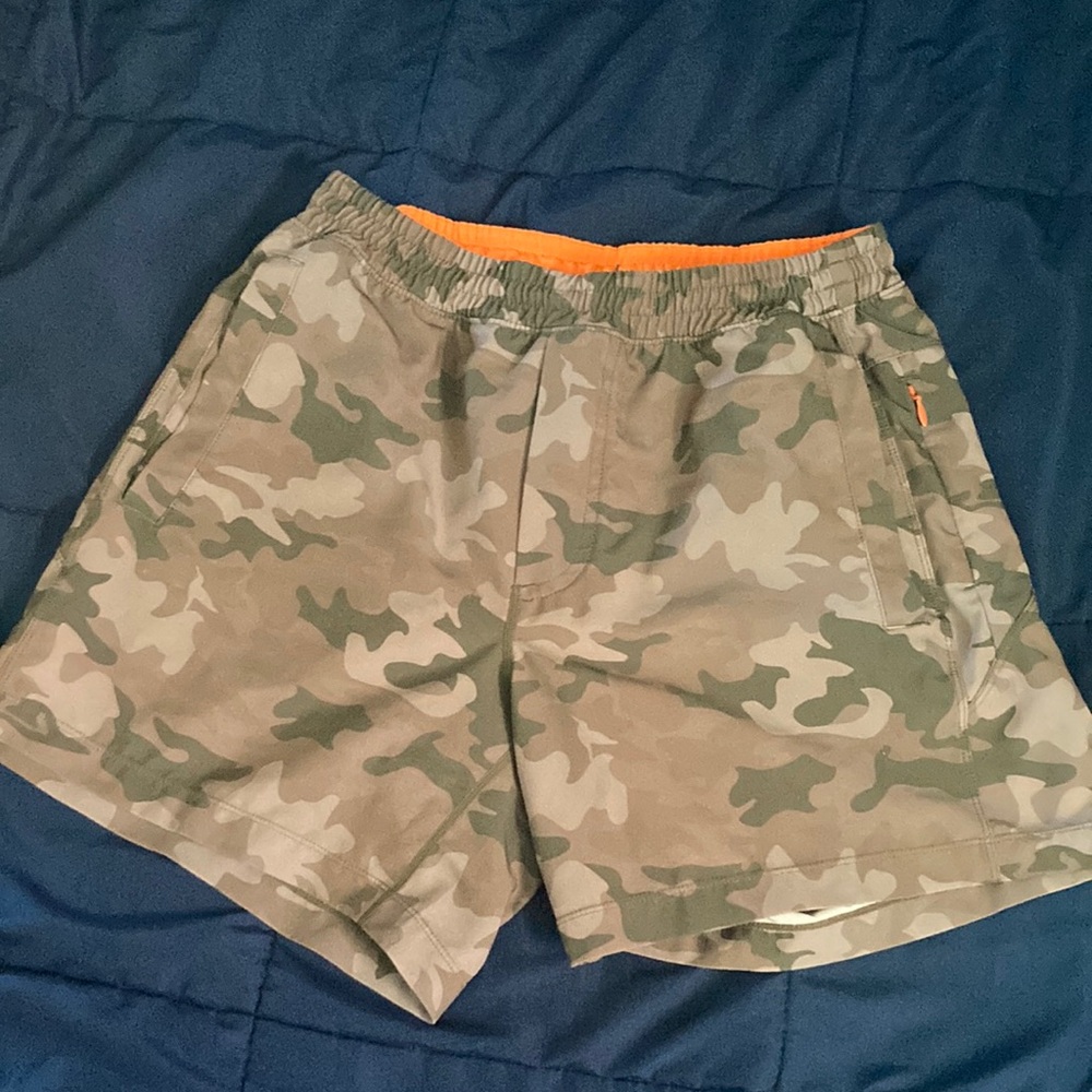 Birddogs camo shorts